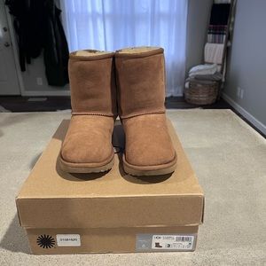 Girls ugg boots